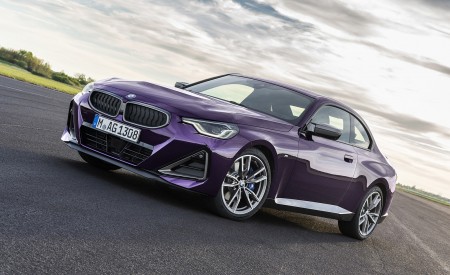 2022 BMW M240i xDrive Coupe Front Three-Quarter Wallpapers 450x275 (133)