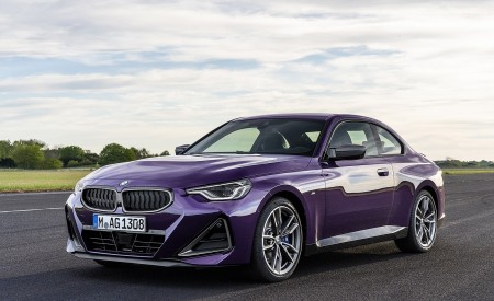 2022 BMW M240i xDrive Coupe Front Three-Quarter Wallpapers 450x275 (135)