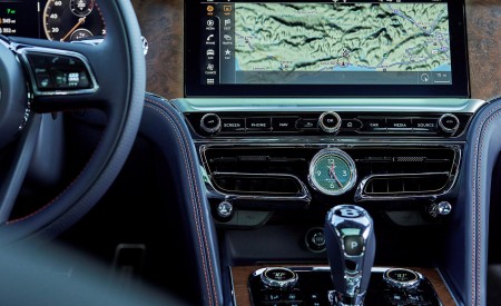 2022 Bentley Flying Spur Hybrid Central Console Wallpapers 450x275 (120)