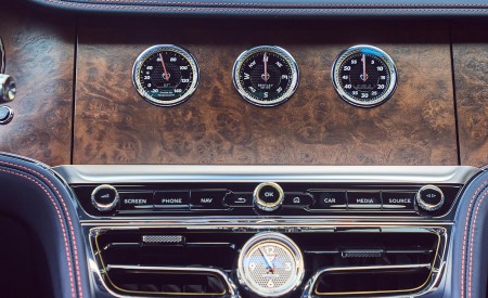 2022 Bentley Flying Spur Hybrid Central Console Wallpapers 450x275 (135)