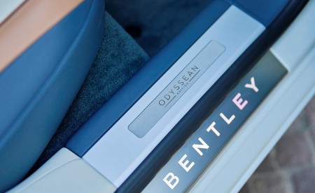 2022 Bentley Flying Spur Hybrid Door Sill Wallpapers 450x275 (108)