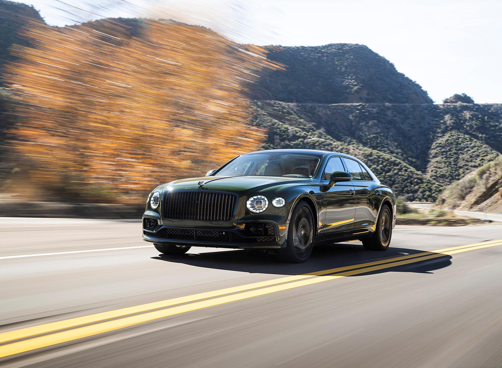 2022 Bentley Flying Spur Hybrid Front Three-Quarter Wallpapers (13)