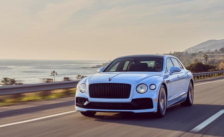 2022 Bentley Flying Spur Hybrid Front Three-Quarter Wallpapers 450x275 (7)