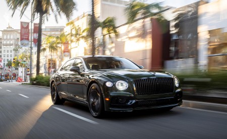 2022 Bentley Flying Spur Hybrid Front Three-Quarter Wallpapers 450x275 (68)