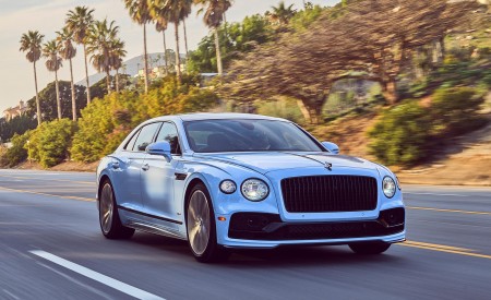 2022 Bentley Flying Spur Hybrid Front Three-Quarter Wallpapers  450x275 (15)