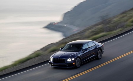 2022 Bentley Flying Spur Hybrid Front Three-Quarter Wallpapers 450x275 (9)