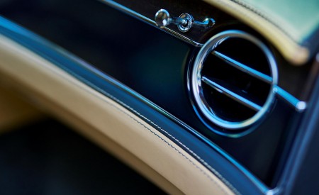 2022 Bentley Flying Spur Hybrid Interior Detail Wallpapers  450x275 (137)