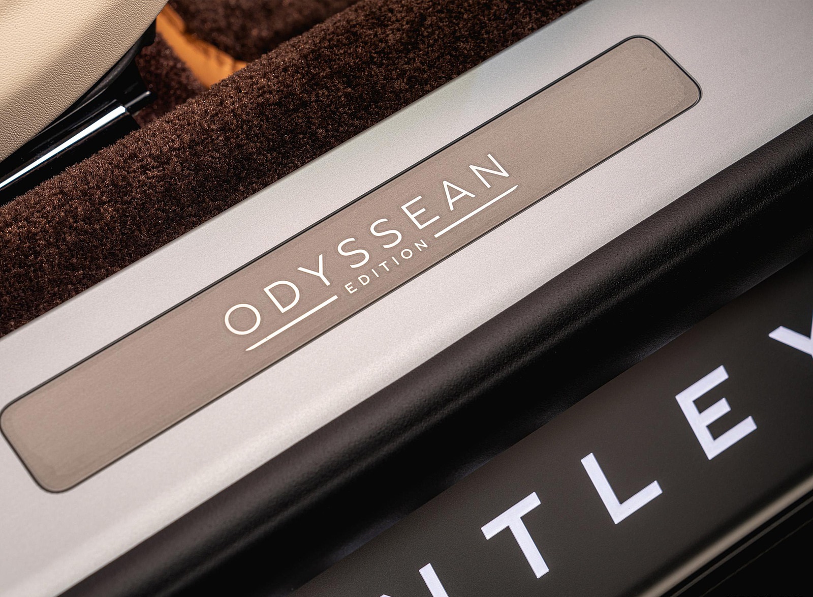 2022 Bentley Flying Spur Hybrid Odyssean Edition Door Sill Wallpapers (6)