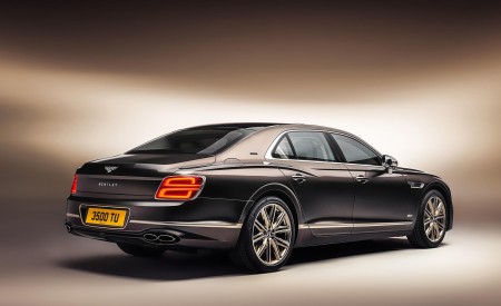2022 Bentley Flying Spur Hybrid Odyssean Edition Rear Three-Quarter Wallpapers 450x275 (2)