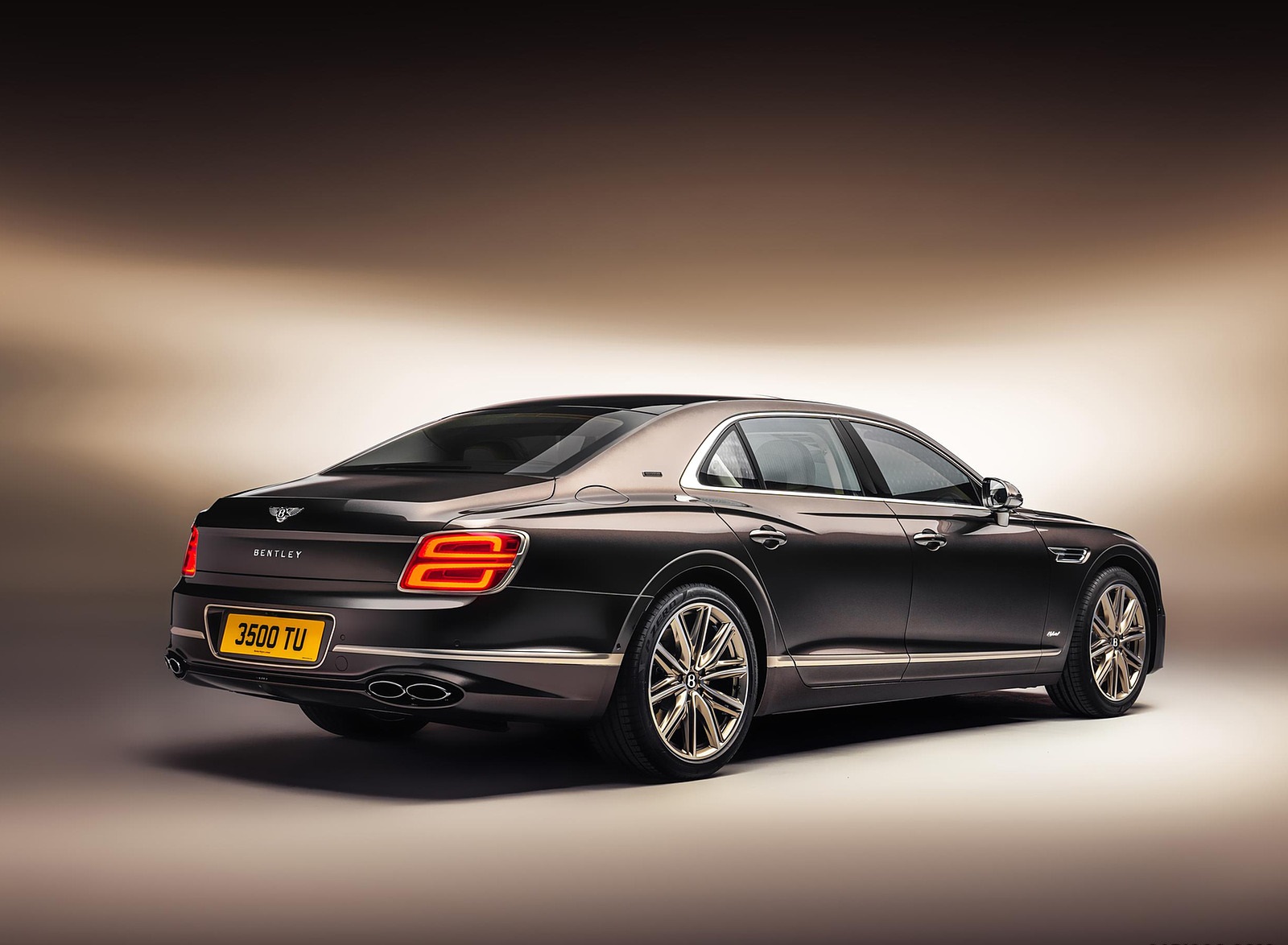 2022 Bentley Flying Spur Hybrid Odyssean Edition Rear Three-Quarter Wallpapers (2)