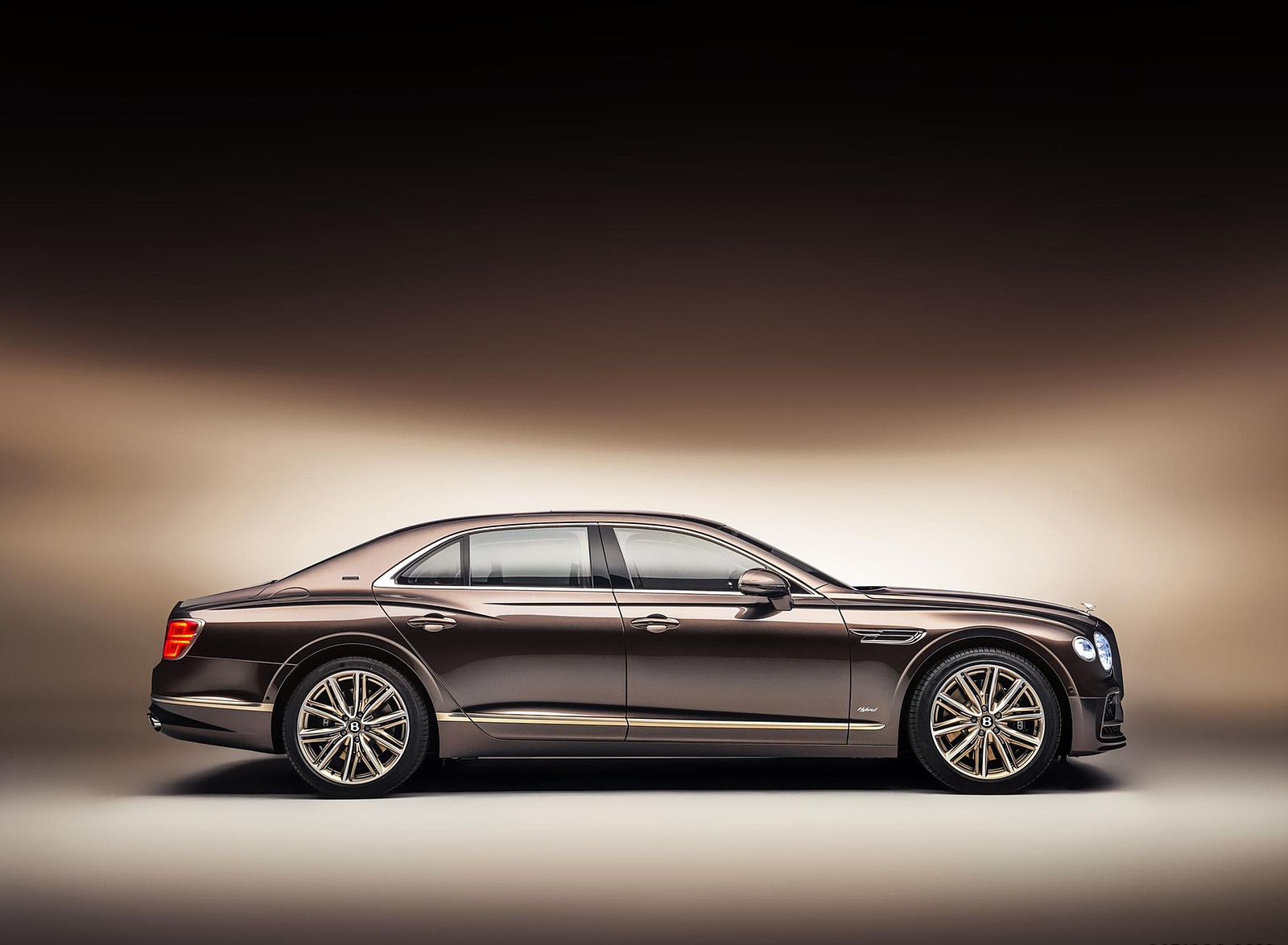 2022 Bentley Flying Spur Hybrid Odyssean Edition Side Wallpapers (3)