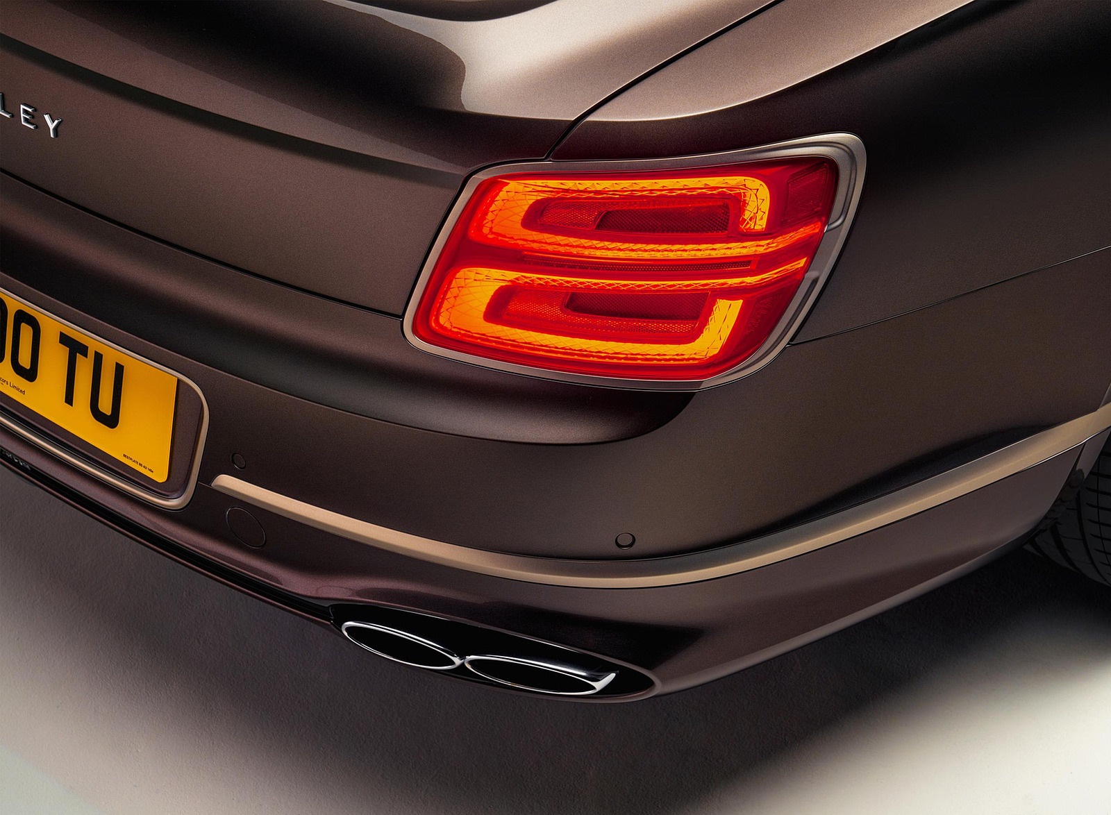 2022 Bentley Flying Spur Hybrid Odyssean Edition Tail Light Wallpapers (5)