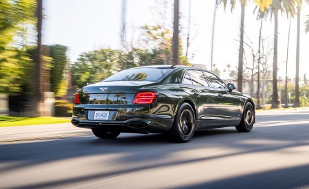 2022 Bentley Flying Spur Hybrid Rear Three-Quarter Wallpapers 450x275 (72)