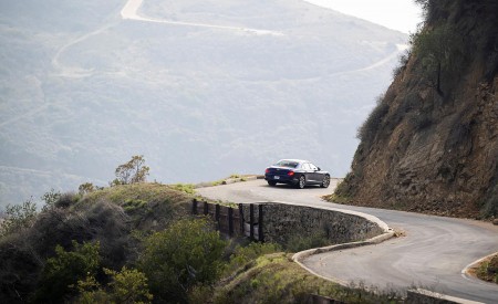 2022 Bentley Flying Spur Hybrid Rear Three-Quarter Wallpapers 450x275 (32)