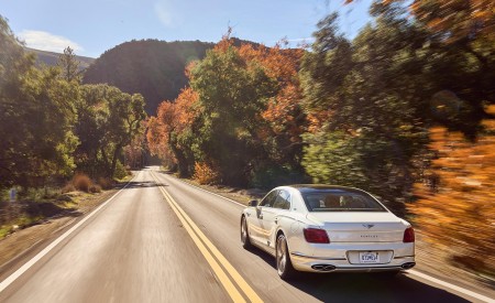 2022 Bentley Flying Spur Hybrid Rear Wallpapers 450x275 (46)