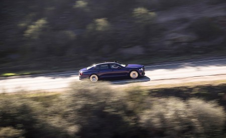 2022 Bentley Flying Spur Hybrid Side Wallpapers 450x275 (40)