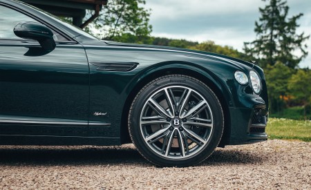 2022 Bentley Flying Spur Hybrid Wheel Wallpapers 450x275 (176)