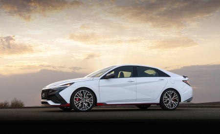 2022 Hyundai Elantra N Front Three-Quarter Wallpapers 450x275 (33)