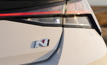 2022 Hyundai Elantra N Tail Light Wallpapers 450x275 (43)
