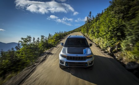 2022 Jeep Grand Cherokee Trailhawk 4xe Front Wallpapers 450x275 (5)