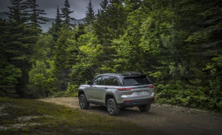 2022 Jeep Grand Cherokee Trailhawk 4xe Off-Road Wallpapers 450x275 (24)