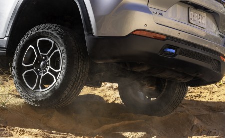 2022 Jeep Grand Cherokee Trailhawk 4xe Off-Road Wallpapers  450x275 (20)