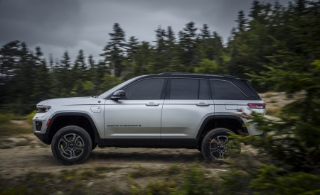 2022 Jeep Grand Cherokee Trailhawk 4xe Side Wallpapers 450x275 (27)