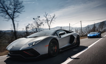 2022 Lamborghini Aventador LP 780-4 Ultimae Front Three-Quarter Wallpapers 450x275 (3)