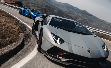 2022 Lamborghini Aventador LP 780-4 Ultimae Front Wallpapers 450x275 (4)