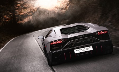 2022 Lamborghini Aventador LP 780-4 Ultimae Rear Wallpapers 450x275 (23)