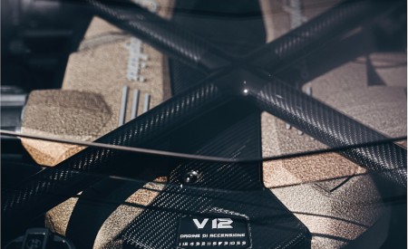 2022 Lamborghini Aventador LP 780-4 Ultimae Roadster Engine Wallpapers 450x275 (35)