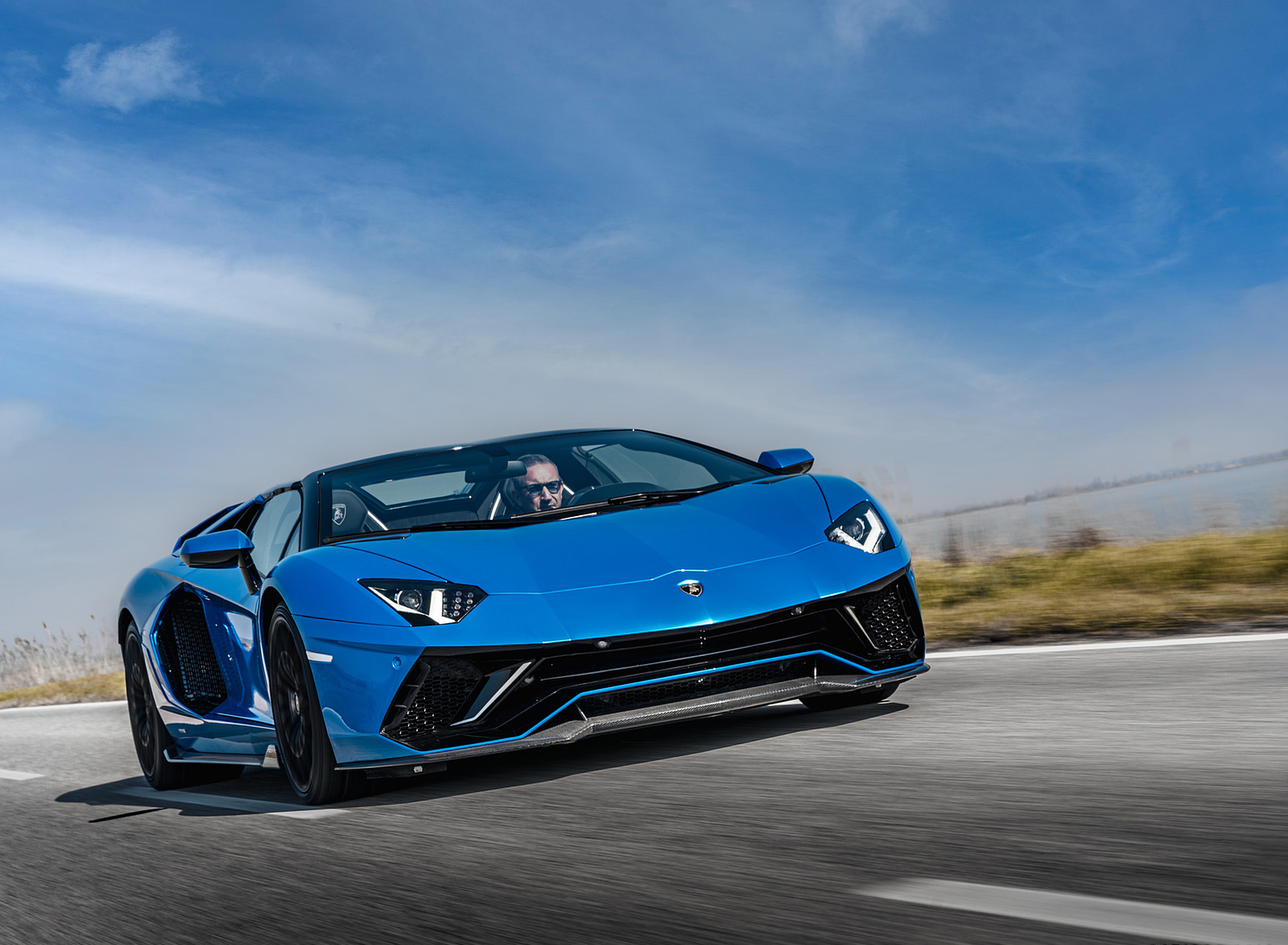 2022 Lamborghini Aventador LP 780-4 Ultimae Roadster Front Three-Quarter Wallpapers (1)