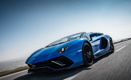 2022 Lamborghini Aventador LP 780-4 Ultimae Roadster Front Three-Quarter Wallpapers 450x275 (5)