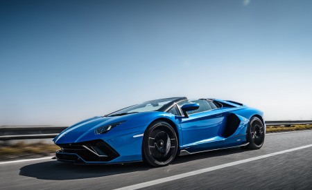 2022 Lamborghini Aventador LP 780-4 Ultimae Roadster Front Three-Quarter Wallpapers 450x275 (2)
