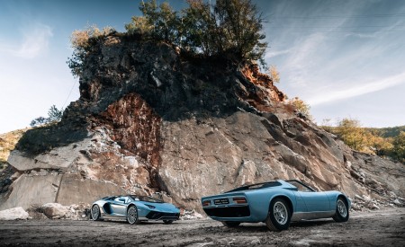 2022 Lamborghini Aventador LP 780-4 Ultimae Roadster Front Three-Quarter Wallpapers 450x275 (63)