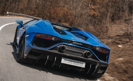 2022 Lamborghini Aventador LP 780-4 Ultimae Roadster Rear Wallpapers 450x275 (13)
