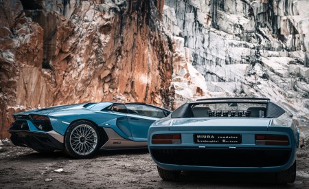 2022 Lamborghini Aventador LP 780-4 Ultimae Roadster Side Wallpapers 450x275 (69)
