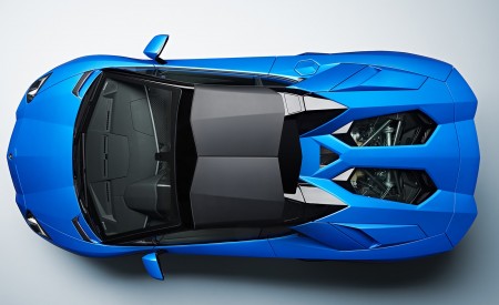 2022 Lamborghini Aventador LP 780-4 Ultimae Roadster Top Wallpapers 450x275 (58)