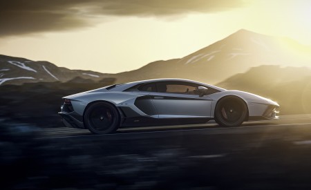 2022 Lamborghini Aventador LP 780-4 Ultimae Side Wallpapers 450x275 (42)