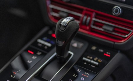 2022 Porsche Macan GTS (Color: Carmine Red) Central Console Wallpapers 450x275 (37)