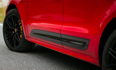 2022 Porsche Macan GTS (Color: Carmine Red) Detail Wallpapers 450x275 (83)