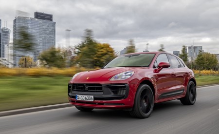 2022 Porsche Macan GTS (Color: Carmine Red) Front Three-Quarter Wallpapers 450x275 (13)