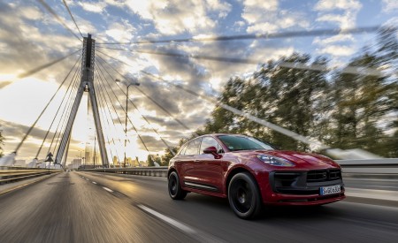 2022 Porsche Macan GTS (Color: Carmine Red) Front Three-Quarter Wallpapers 450x275 (12)