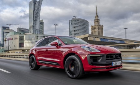 2022 Porsche Macan GTS (Color: Carmine Red) Front Three-Quarter Wallpapers 450x275 (18)