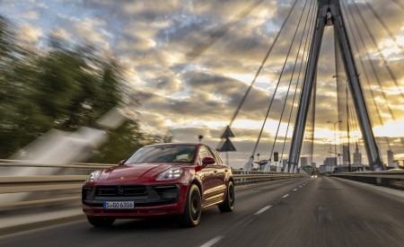 2022 Porsche Macan GTS (Color: Carmine Red) Front Wallpapers 450x275 (19)