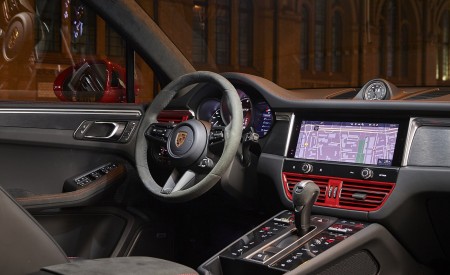2022 Porsche Macan GTS (Color: Carmine Red) Interior Wallpapers 450x275 (41)