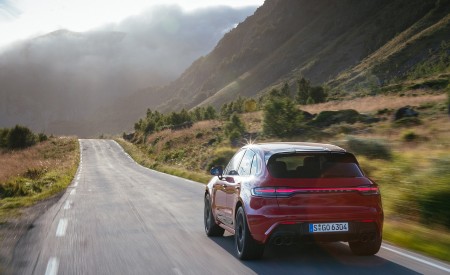 2022 Porsche Macan GTS (Color: Carmine Red) Rear Wallpapers 450x275 (67)