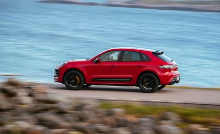 2022 Porsche Macan GTS (Color: Carmine Red) Side Wallpapers 450x275 (60)