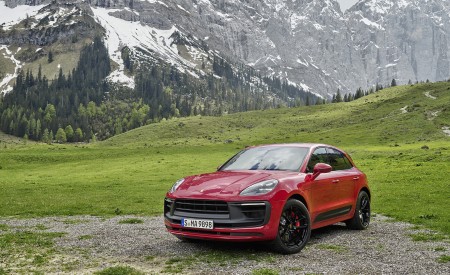 2022 Porsche Macan GTS Front Three-Quarter Wallpapers 450x275 (190)