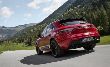 2022 Porsche Macan GTS Rear Three-Quarter Wallpapers 450x275 (187)